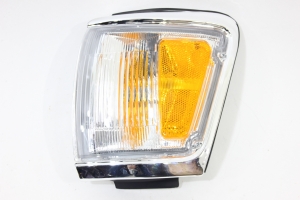 Lanterna Dianteira Hilux Srv 02/04 Sw4 93/95 Cromada Le