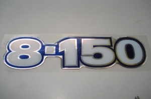 Emblema '8-150' Pequeno