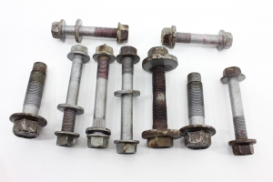 Parafuso Suspensão Tras Le Jg Rav4 06/11 Usado (135)