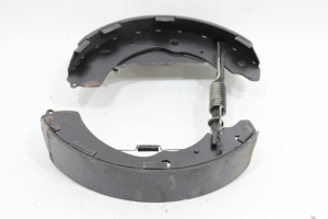 Sapatas e Lonas Freio Tras Le Triton Hpe 08/15 Usado (357)