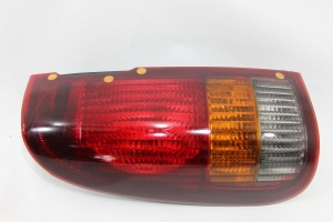 Lanterna Traseira Le F-250 99/12 Usado (104)
