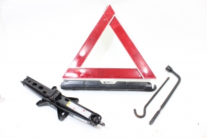 Macaco Chave Roda e Triângulo Kit Captiva 08/15 Usado (513)