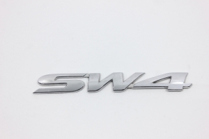 Emblema Sw4 Porta Mala Capô Tras Hilux Sw4 16/20 Usado (637)