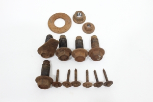 Parafuso Para-choque  Traseiro Jg Ranger 05/12 Usado (632)