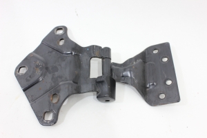 Dobradiça Grade Dianteira Le Vw 15-180 08/12 Usado (395)