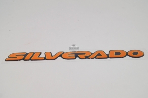 Emblema 'Silverado' Resinado (Dourado)