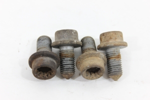 Parafuso Barra Estabilizadora Tras Jg Amarok 10/16 Usado (757)