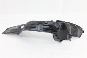 Para-barro Interno Tras Le Hilux  3.0 05/15 Usado (042)