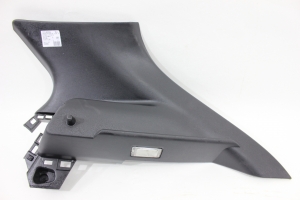 Acabamento Sup Lateral Porta Mala Ld Kicks 16/18 Usado (590)