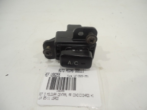 Botao Moldura Central Ar Condicionado Hilux 05/11 Usado