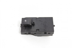 Botão Comando Vidro Elé Diant Ld Tracker 17/19 Usado (698)