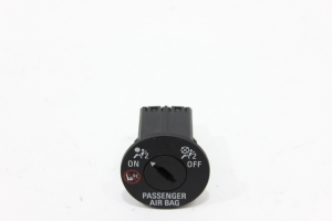 Botão On/Off Air Bag Lateral Painel Tracker 17/19 Usado (922)