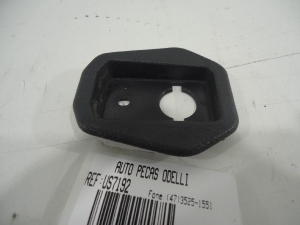 Acabamento Tapa Furo Lateral Porta Mala S/ Gancho Pajero Tr4 01/-09 Usado
