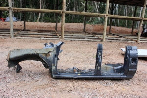 Lateral Caixa Ar Tras/Diant Le L200 Outdoor 04/11 Usado (258)