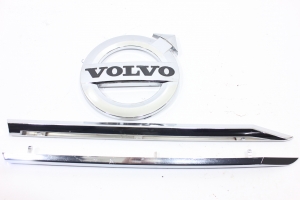 Friso com Emblema Grade Volvo Fh 10/14 Cromado