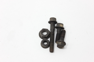 Parafuso Flange Retentor Virabrequim Jg S10 95/00 Usado (183)