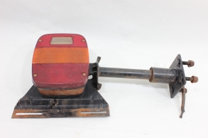 Lanterna Traseira Le com Suporte Vw 8-120 00/07 Usado (614)