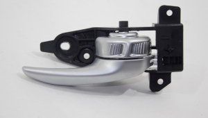 Maçaneta Int Porta Tras Ld Jeep Renegade 15/18 Usado (857)