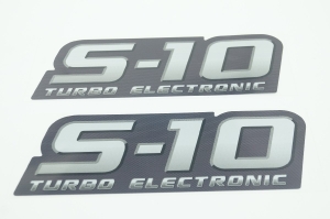 Emblema 'S10 Turbo Electronic' 2009 (2ª Linha)