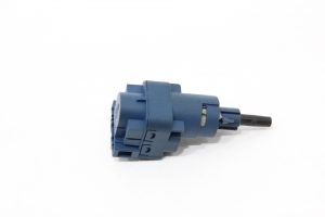 Interruptor Freio Amarok 10/16 Usado (676)