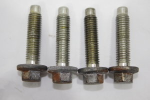 Parafuso Suporte Filtro Óleo Motor Jg Ranger 13/15 Usado (304)