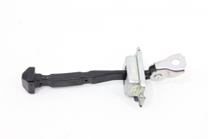 Limitador Porta Dianteira Ld Kicks 16/18 Usado (627)