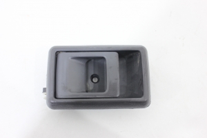Maçaneta Interna Porta Tras Le Hilux 98/04 Usado (322)