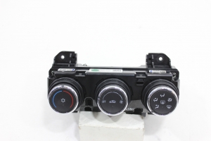 Comando Ar Condicionado Tracker 20/23 Usado (038)