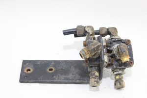 Válvula Ar com Suporte Vw 13-150 00/06 Usado (432)