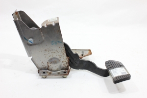 Pedal Freio com Suporte Captiva 08/15 Usado (669)