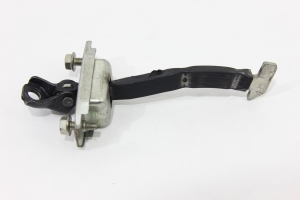 Limitador Porta Traseira Ld Rav4 05/11 Usado (630)