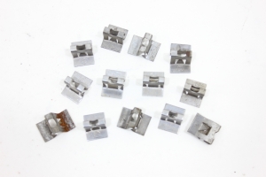 Grampos Para-choque  Diant/Tras Jg Toro 16/20 Usado (215)