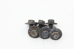 Parafuso Lanterna Tras Jg Cherokee Limited 93/98 Usado (425)