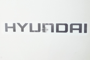 Emblema 'Hyundai' Capô Hr (Prata) S/ Resina