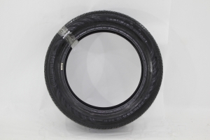 Pneu 215/55/R18 Universal 1 72/21 Usado (997)