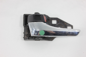 Maçaneta Interna Porta Tras Le Hilux Sw4 16/20 Usado (563)