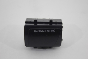 Botão Passenger Air Bag Hilux 16/20 Usado (822)