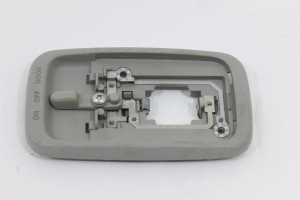 Lanterna Teto Central S/Lente Hilux  3.0 05/15 Usado (784)