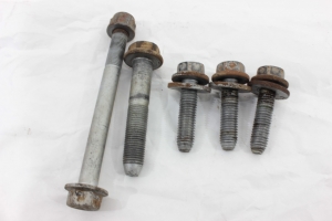 Parafuso Suspensão Tras Le Jg Duster 12/17 Usado (554)