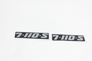 Emblema '7-110 S' Antigo