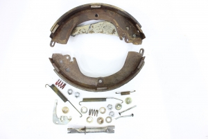 Sapatas e Lonas Freio Tras Kit Le Triton Hpe 08/15 Usado (547)