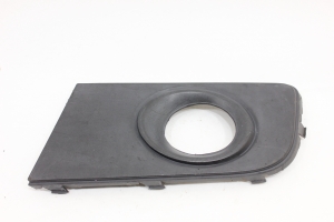 Moldura Farol Auxiliar Le Amarok 10/16 Usado (667)