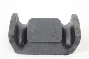 Calço Guia Grampo Feixe Mola Diant Vw 15-180 08/12 Usado (473)