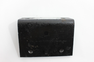 Suporte Chassi Batente Feixe Mola Diant Vw 8-140 94/99 Usado (613)