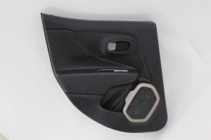 Forro Porta Traseira Le Jeep Renegade 15/22 Usado (773)