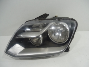 Farol Amarok Le com Detalhe Na Carcaça Usado