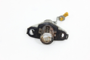 Cilindro Chave Capô Tras Porta Mala Hilux Sw4 05/11 Usado (554)