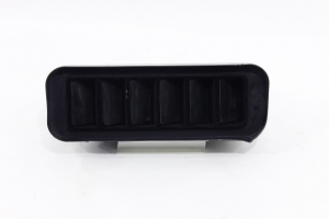 Grade Difusor Saída Ar Tras Cabine Triton Hpe 08/15 Usado (596)
