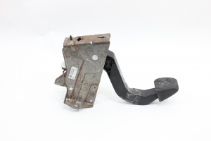 Pedal Embreagem com Suporte Amarok 10/16 Usado (614)