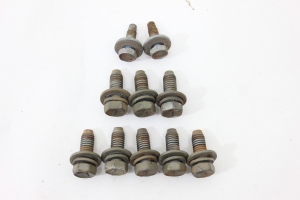Parafuso Alma Para-choque  Diant Jg Captiva 08/15 Usado (921)